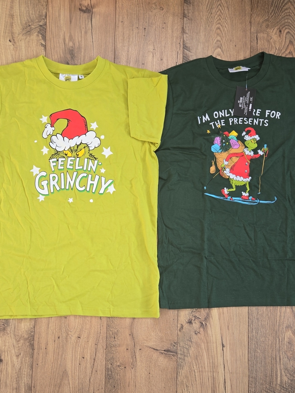 Mens Size Medium 'Feelin' Grinchy' Green Graphic Tee